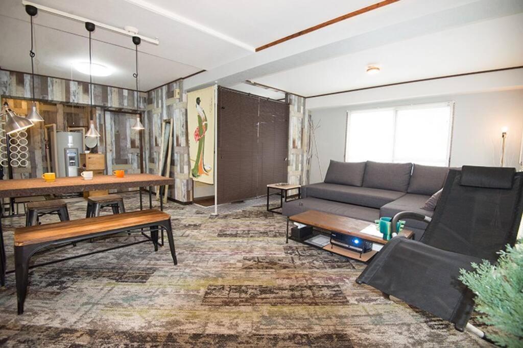 Shinjuku 3 Min Walk From Station #projector #oh2 Tokio